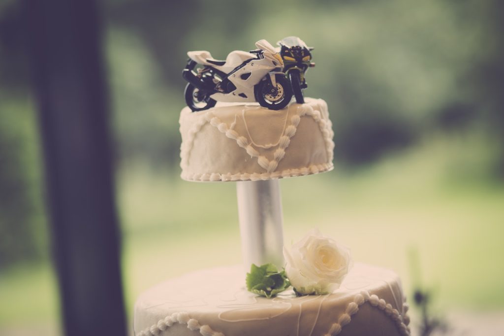 tort na wesele 1024x682 - 7 unikalnych pomysłów na Twój tort weselny